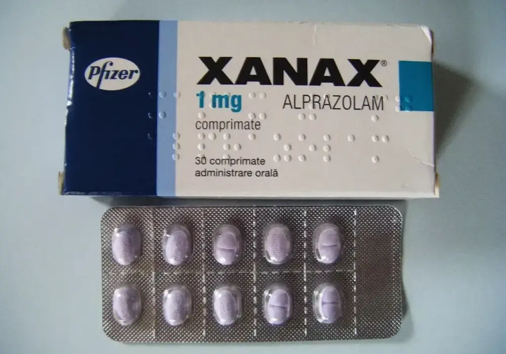 Xanax (alprazolam) - Co to? Bezpieczne stosowanie i ryzyko