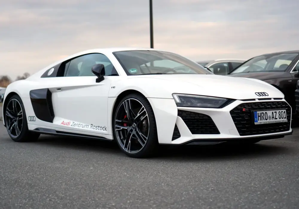 Audi RS8 naprawdę istnieje? Zobacz, co dziś oferuje Audi
