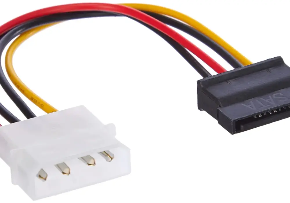 Molex na SATA: Tanie rozwiązanie, czy tykająca bomba w PC?