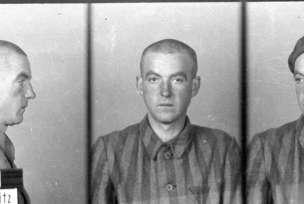Kim jest pisarz? Rola, świadectwo i Auschwitz