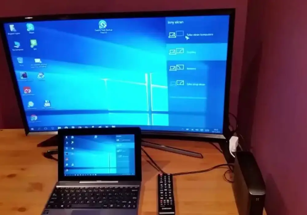 Jak podłączyć monitor do laptopa przez USB bez problemów i stresu