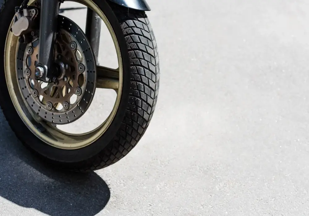 Test opon motocyklowych - które modele pasują do Twojej jazdy?