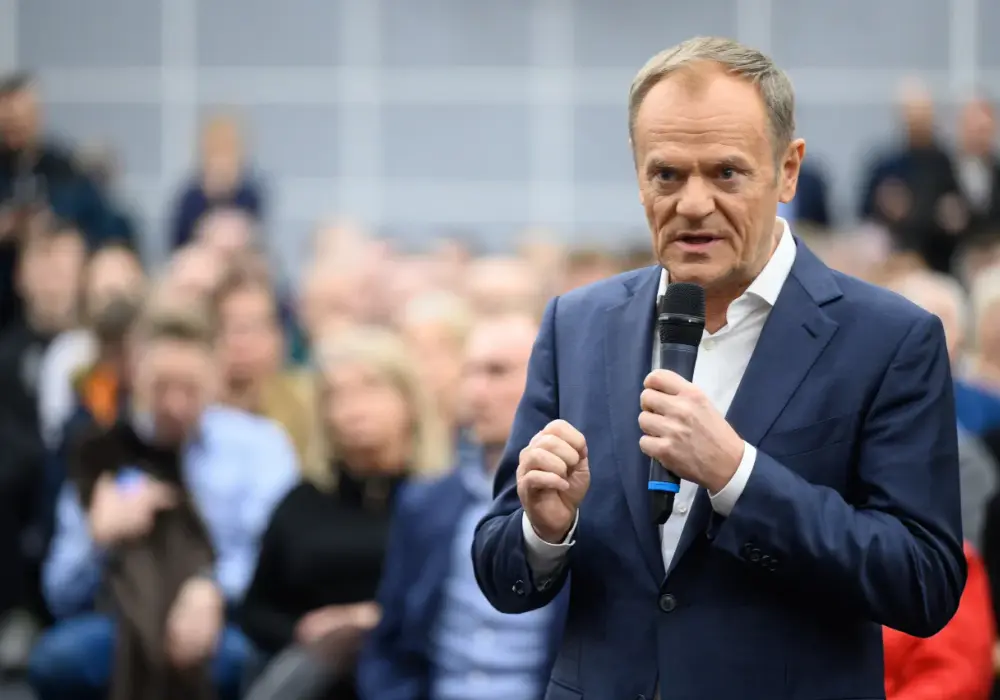 Czy Tusk jest katolikiem? Prawda o jego wierzeniach i praktykach