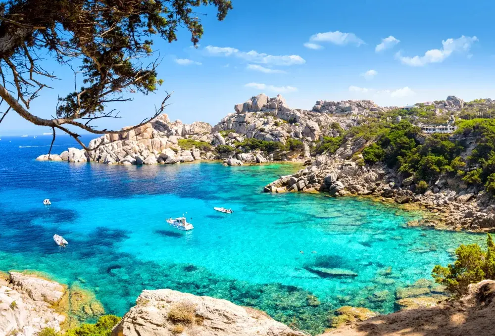 Costa Smeralda - Jak zaplanować idealne wakacje na Sardynii?