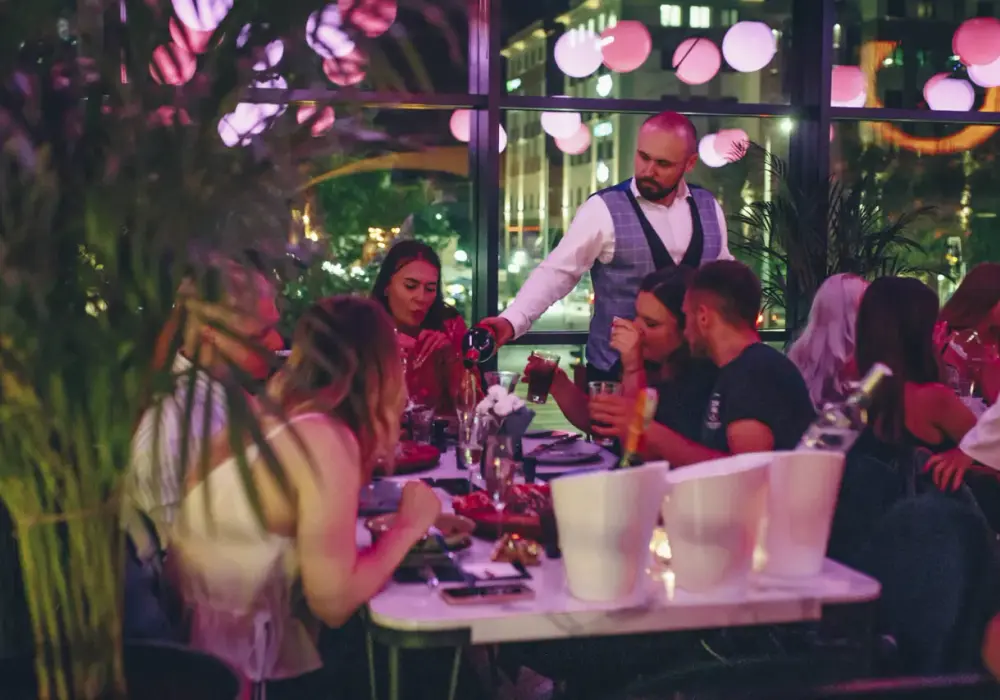 Barka Warszawska Dzień i Noc: Restauracja, Klub i Imprezy nad Wisłą