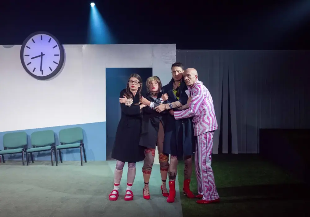 OCD w teatrze - jak spektakl pokazuje obsesje i lęk