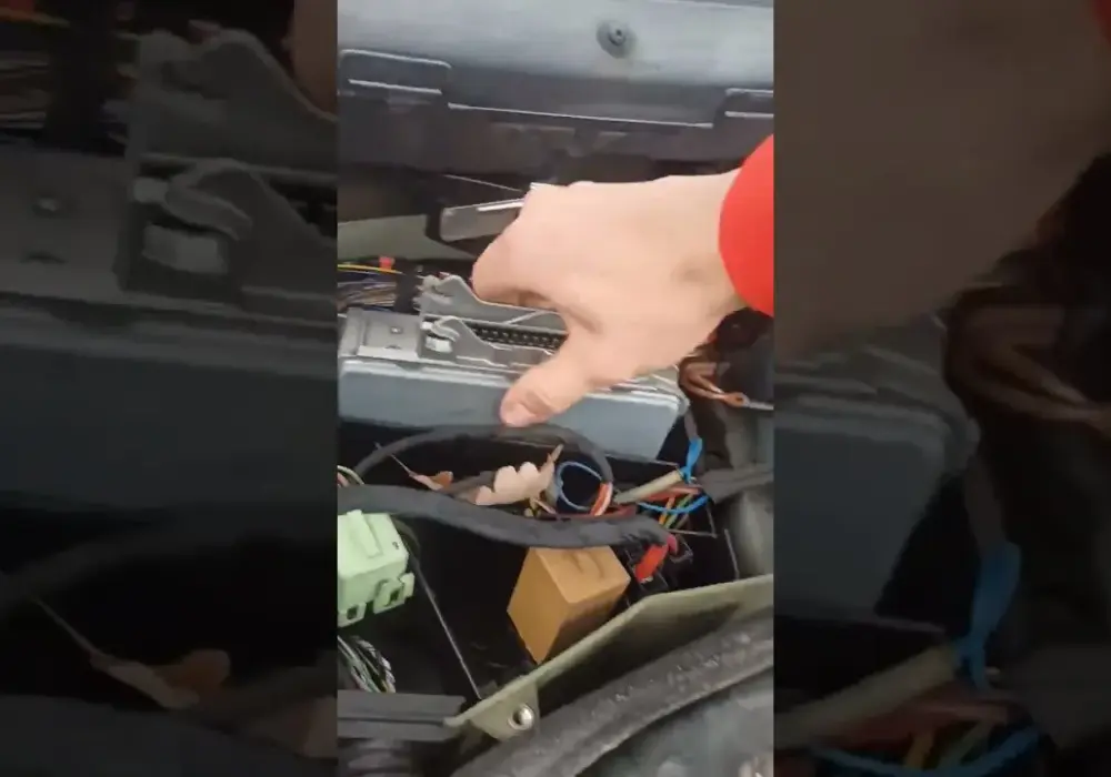 Gdzie jest sterownik silnika w BMW E46? Odkryj ukryte lokalizacje