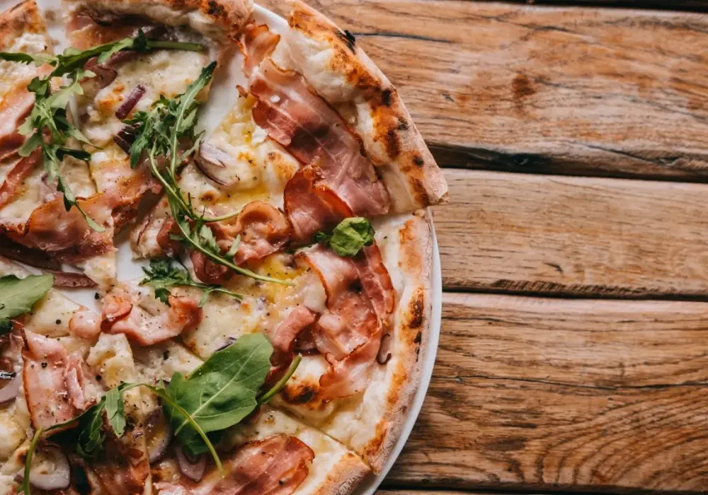 Pizza Carbonara - Autentyczna czy Polska? Przepis i błędy