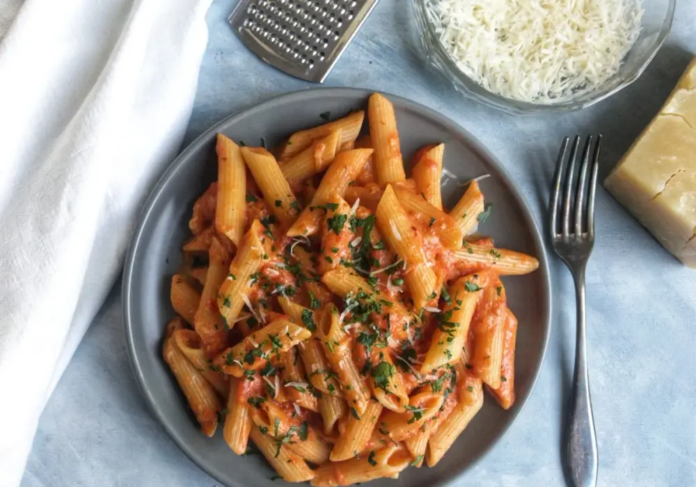 Penne alla vodka – prosty przepis, który podbije Twoje podniebienie