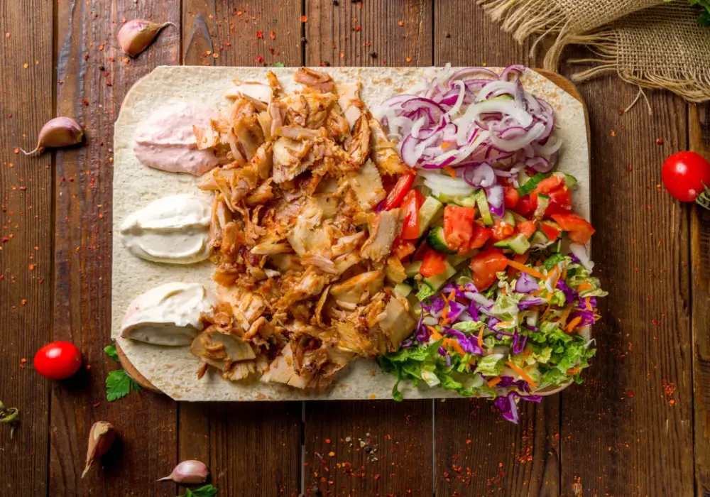 Shoarma z kurczaka - jak zrobić soczyste mięso i idealną marynatę?