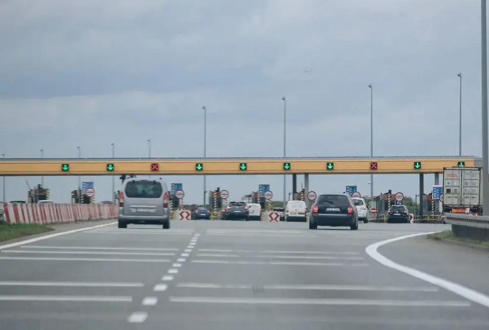 Autostrada A1 do kogo należy? Poznaj odpowiedzialne instytucje