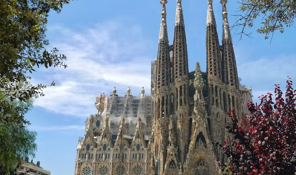 Barcelona w 2 dni: kompletny plan zwiedzania najważniejszych atrakcji 2025