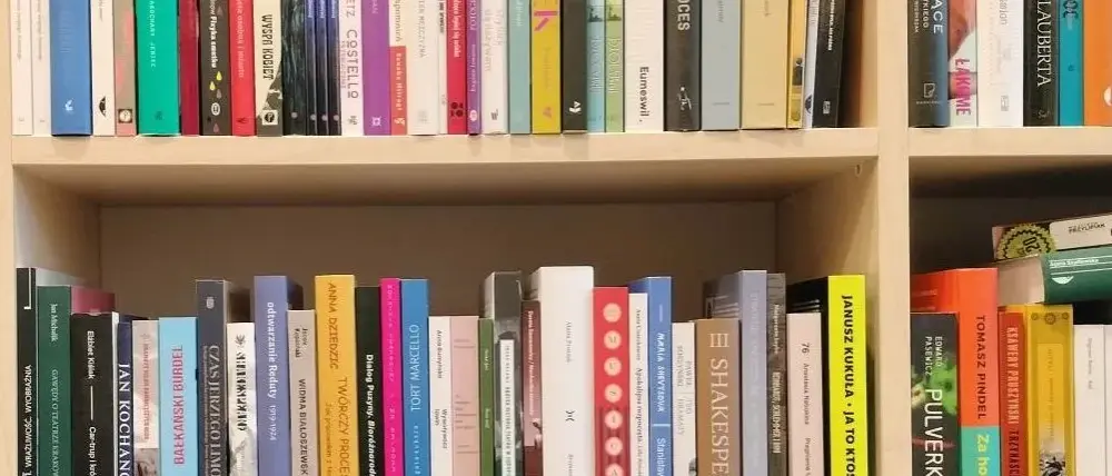 Najlepsze książki o teatrze, które zmienią twoje spojrzenie na sztukę