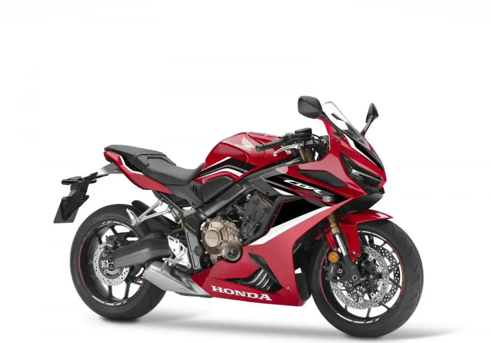 Honda CBR650R - sportowy średniak, który nie męczy