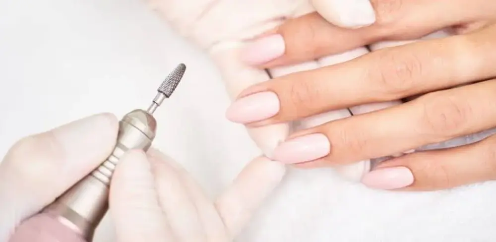 Jakie frezy do manicure kombinowanego wybrać? Poradnik dla początkujących i profesjonalistów