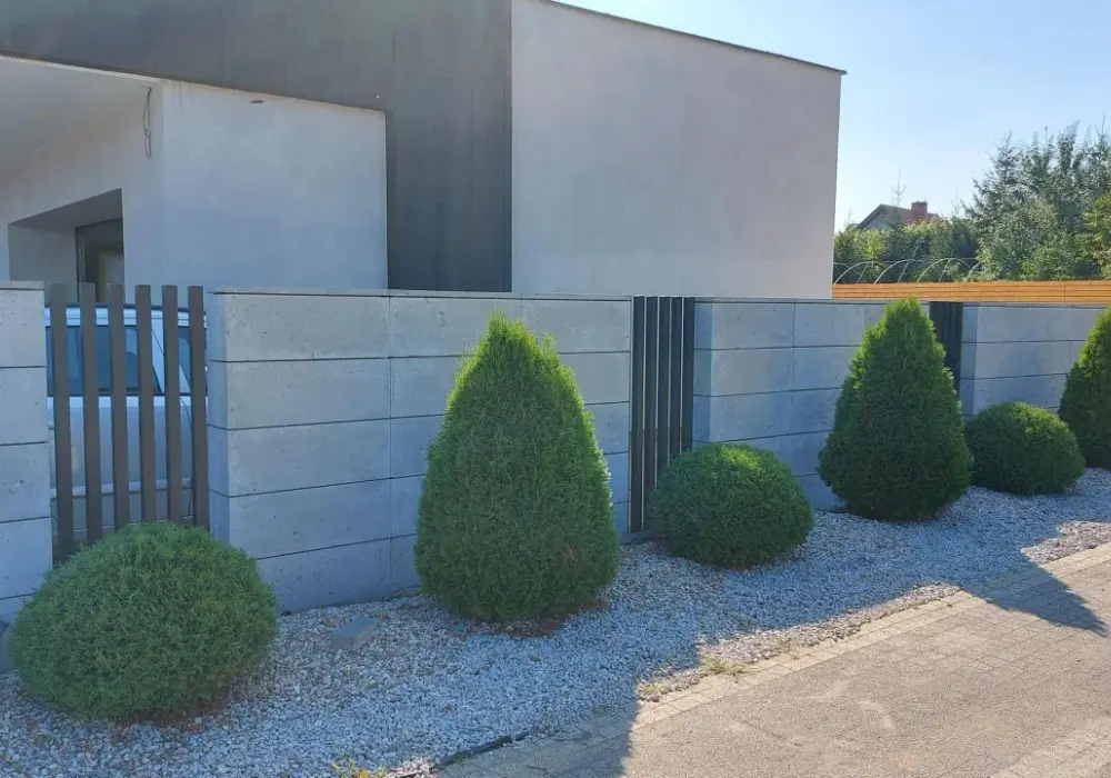 Jak zrobić ogrodzenie z bloczków betonowych bez zbędnych błędów