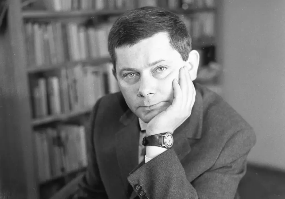 Zbigniew Herbert - biografia, tomy i klucz do lektury