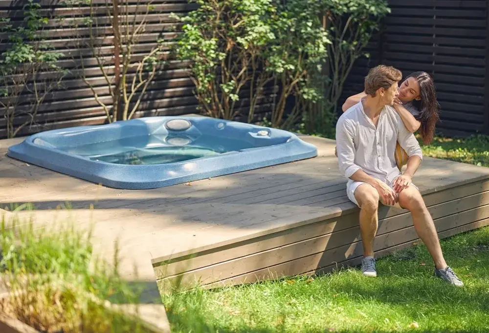 Najlepsza chemia do jacuzzi ogrodowego - uniknij problemów z wodą
