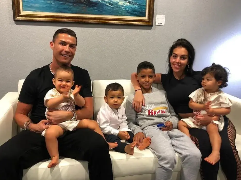 Czy Ronaldo ma dzieci? Oto zaskakujące fakty o jego rodzinie