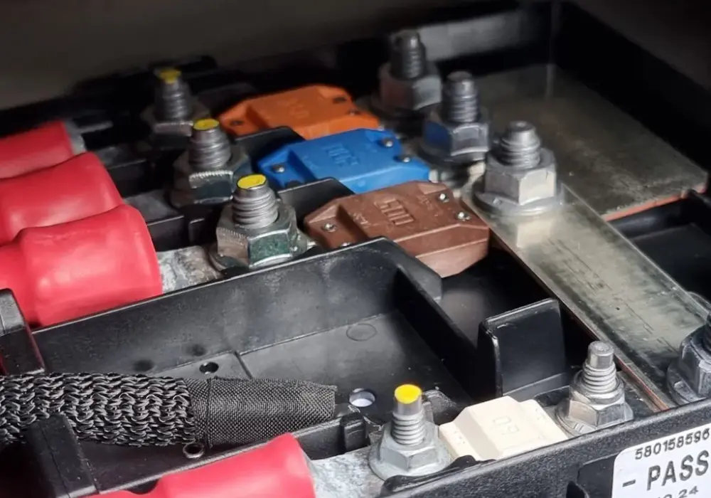 Iveco Daily gdzie są bezpieczniki - znajdź je łatwo i szybko