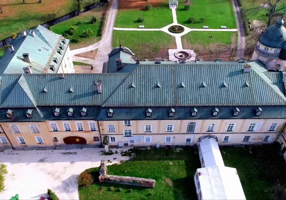 Pałac Münchhausenów w Żelaźnie: Tajemnice, historia i architektura
