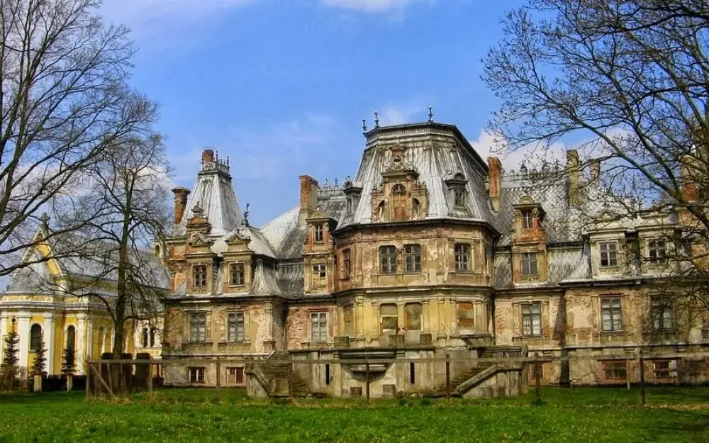 Pałac Sobańskich w Guzowie: Historia, architektura i aktualny stan