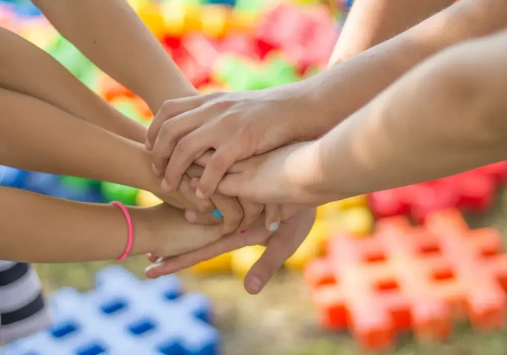 Najlepsze gry integracyjne dla dzieci, które rozweselą każdą grupę