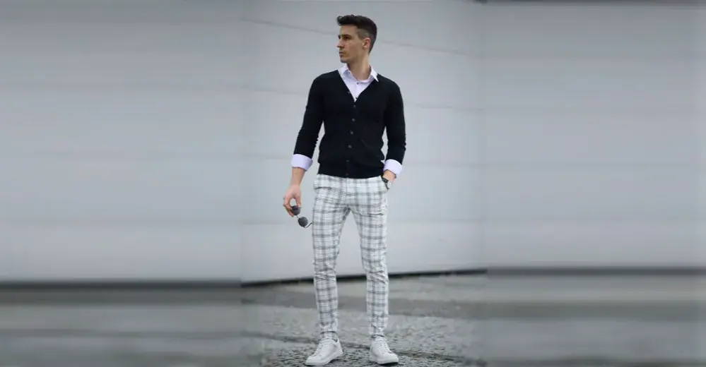 Spodnie w kratę jaka koszula – stylizacje, które zachwycą każdego