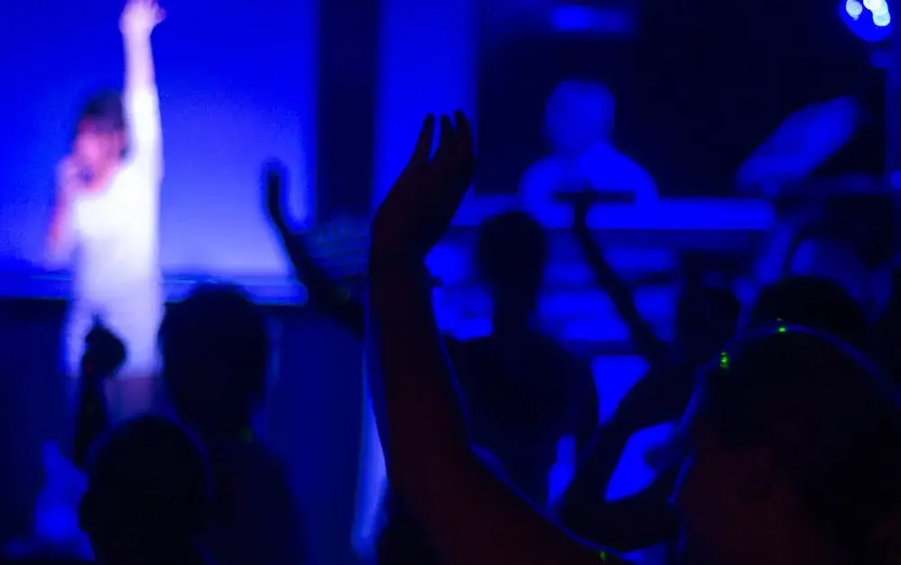 Piosenka "Wiesz że wiem" – Jakie są tekst i analiza tego hitu?