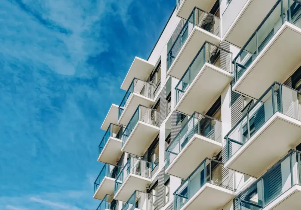 Czym się różni apartament od mieszkania? Kluczowe różnice, które musisz znać