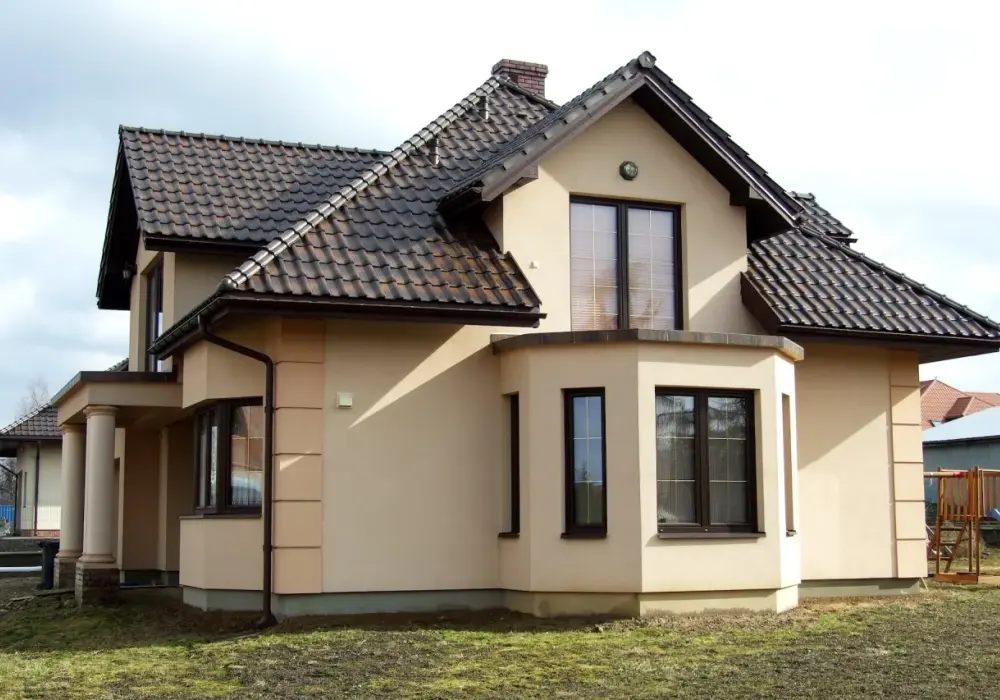 Brązowy dach jaka elewacja - idealne kolory dla harmonijnego wyglądu