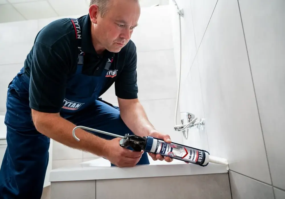 Jak wymienić silikon w łazience: 8 kroków do perfekcyjnego efektu