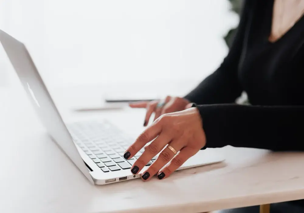 Historia od komputerów do współczesnych laptopów. Jaką drogę przeszły?
