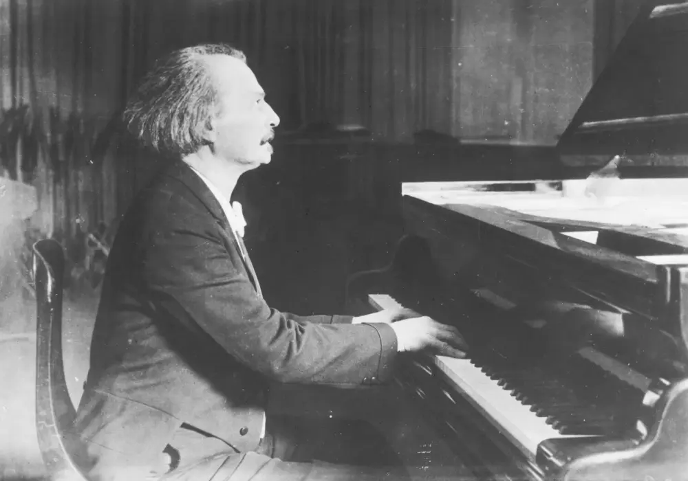 Ignacy Paderewski: Wirtuoz Fortepianu i Architekt Niepodległości