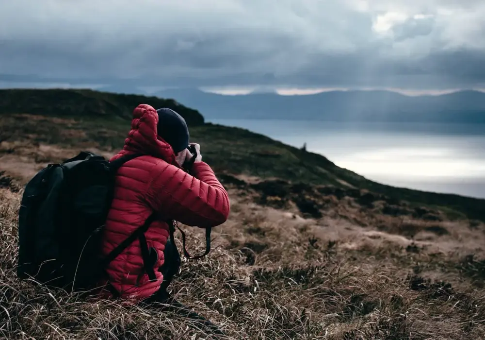 Jak wybrać plecak outdoorowy? Kluczowe cechy i funkcje