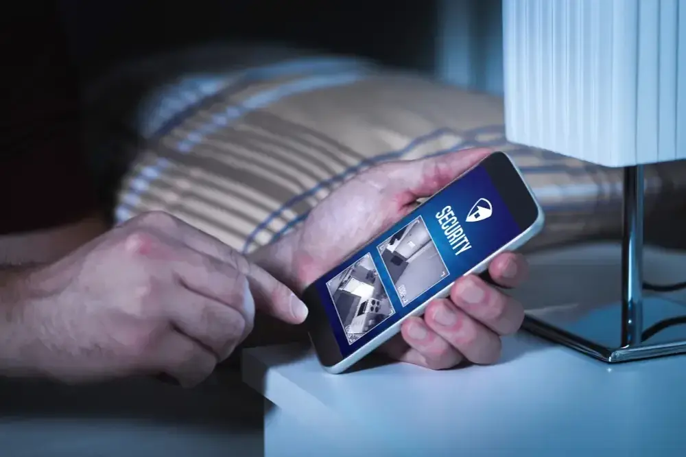 Alarm z powiadomieniem na telefon: jak działa i jakie daje korzyści