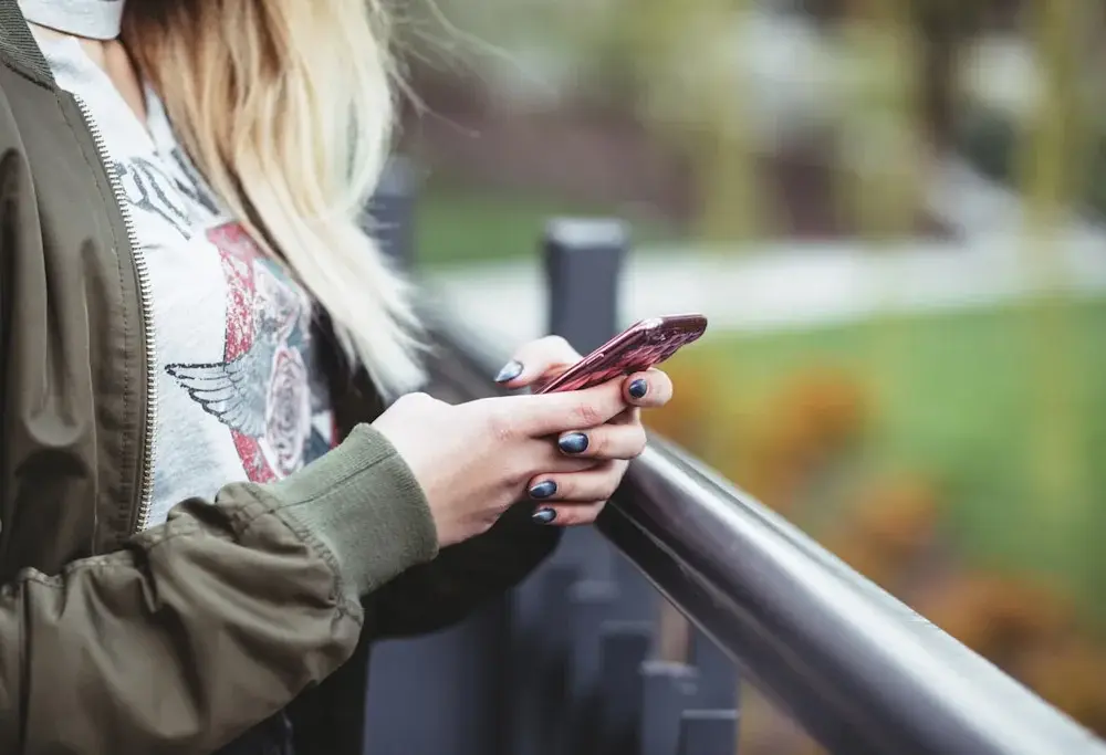 Bezpieczeństwo dziecka w XXI wieku – śledzenie telefonu