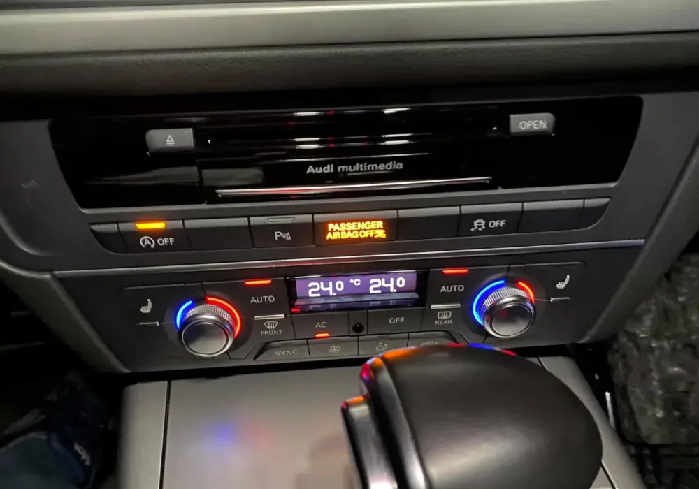 Kluczyk w Audi A6 C7 nie działa? Zobacz gdzie go przyłożyć awaryjnie
