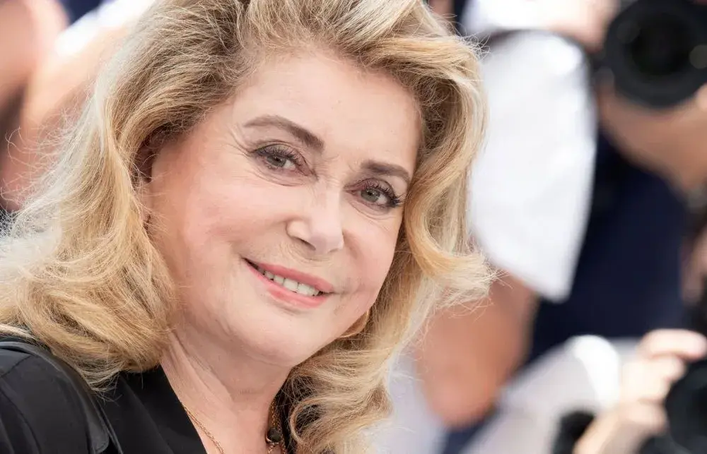 Catherine Deneuve wiek: zaskakująca historia życia legendarnej aktorki