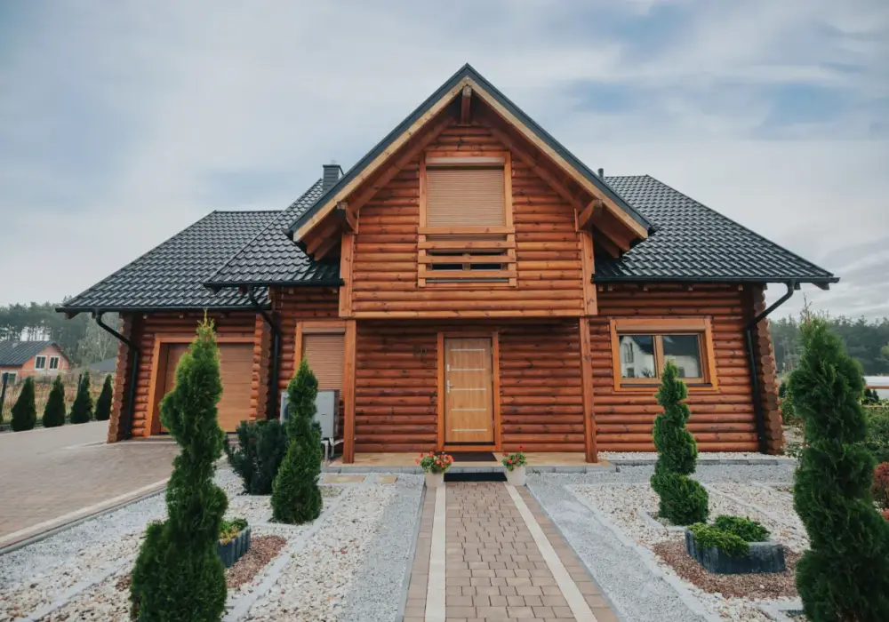 Ile kosztuje budowa domu drewnianego 100m2? Zaskakujące ceny i czynniki wpływające