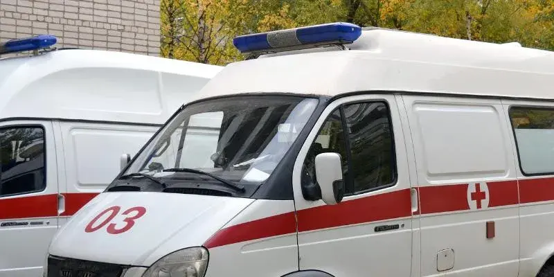 Kiedy można wezwać karetkę pogotowia? Nie popełnij błędu w awarii