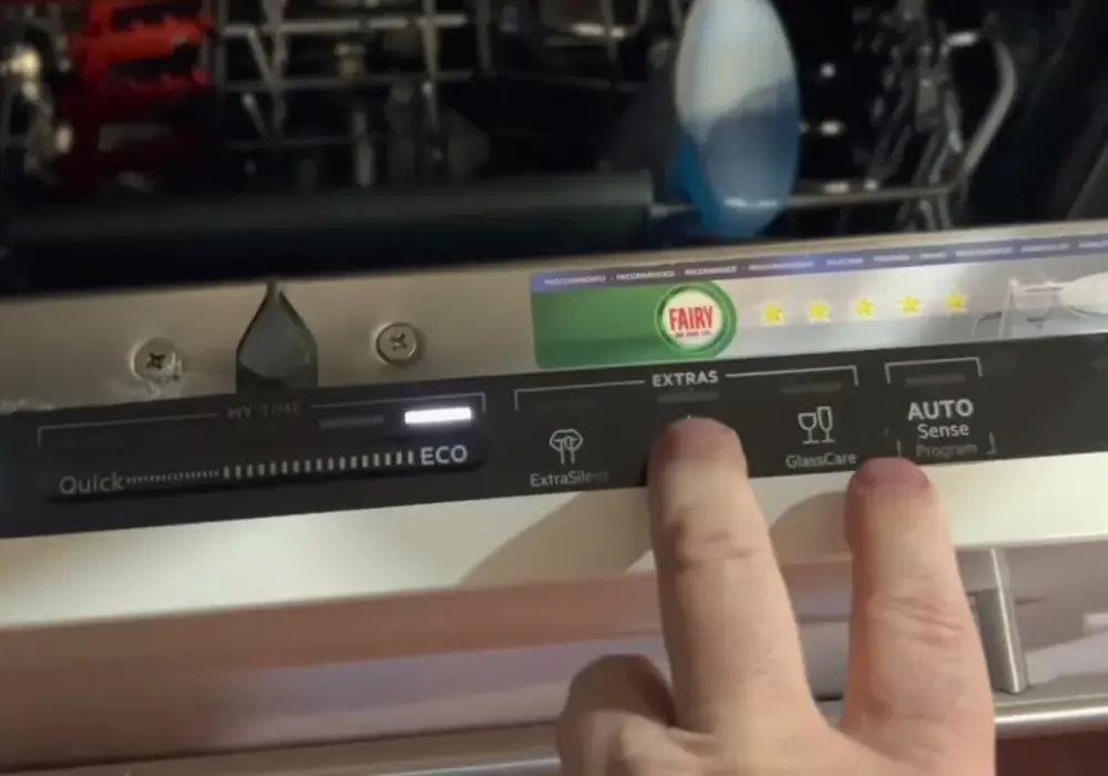 Jak włączyć czyszczenie zmywarki Electrolux i uniknąć awarii