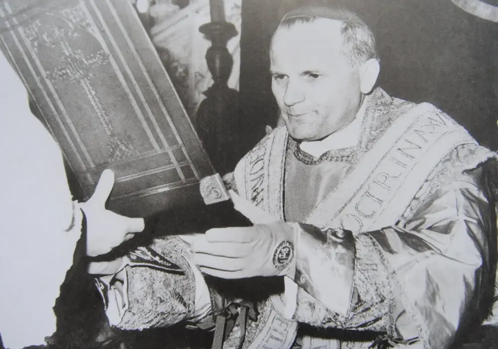 Kiedy Karol Wojtyła został biskupem? Data, która zmieniła historię Kościoła