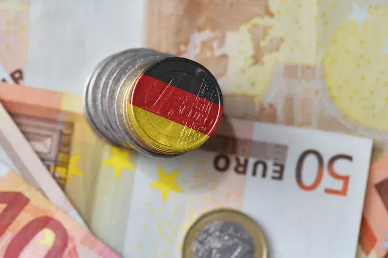 Jakie są zarobki w Niemczech? Zaskakujące różnice w wynagrodzeniach