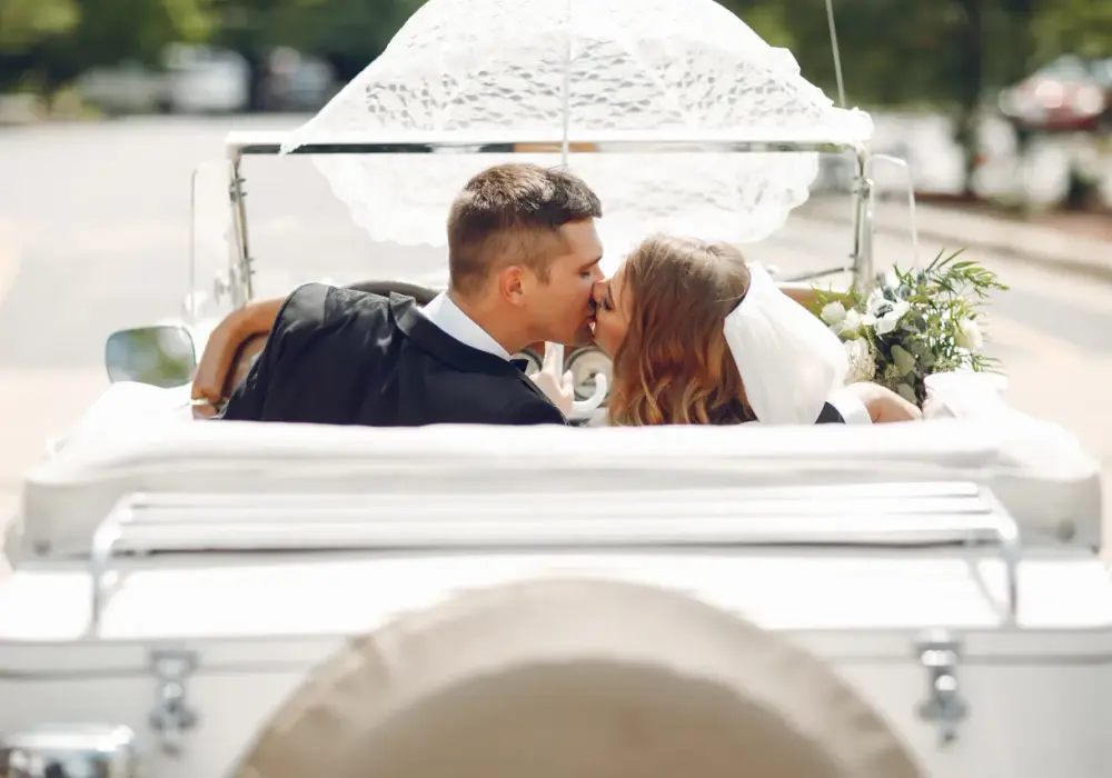 Jak ubrać samochód do ślubu: eleganckie dekoracje, które zachwycą
