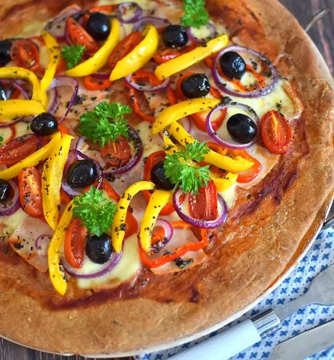 Z czym zrobić pizzę: 15 nieoczywistych składników i dodatków
