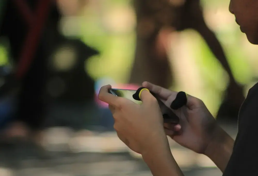 Jakie gry na telefon najczęściej pobierali Polacy w tym roku?