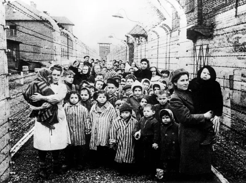 Kto wyzwolił obóz w Auschwitz? Prawda o wyzwoleniu, która zaskakuje