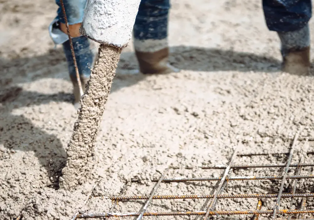 Ile schnie wylewka betonowa? Odkryj czynniki wpływające na czas schnięcia