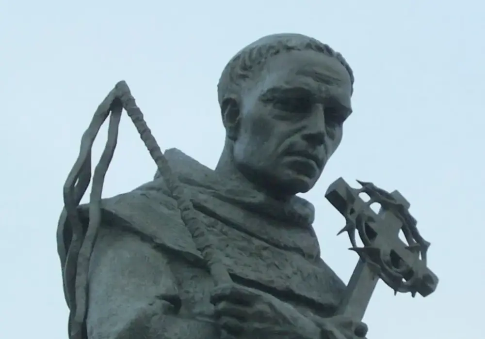 Kto jest patronem Warszawy: poznaj niezwykłą historię duchowego opiekuna